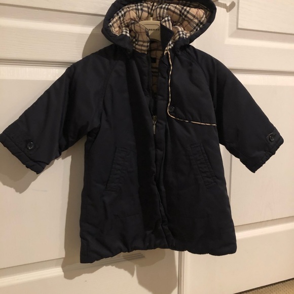 Burberry Winter Coat with Hood - Picture 4 of 6